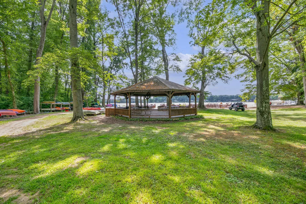 325 Plymouth Colony #26 Buchanan, MI 49107