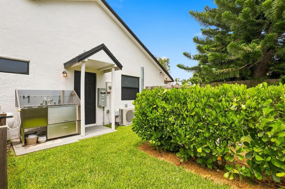 13972 Ishnala Circle Wellington, FL 33414