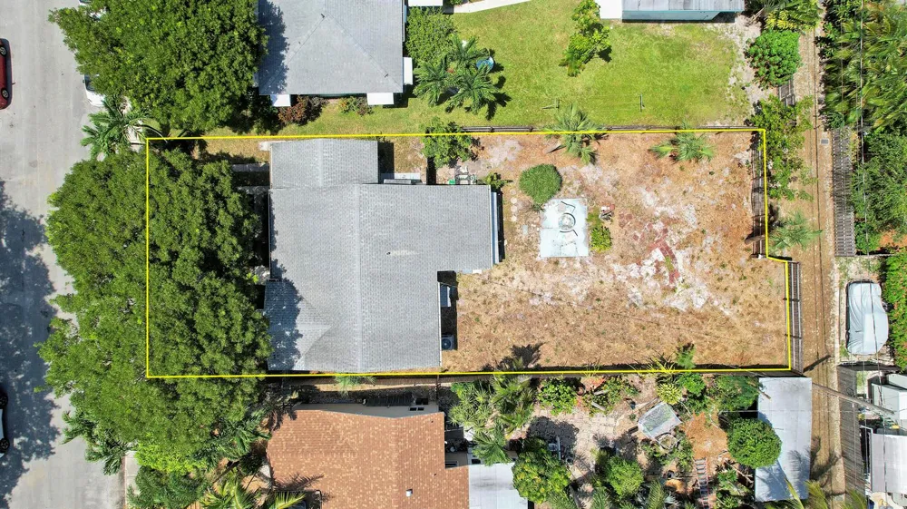 1222 L STREET Lake Worth, FL 33460