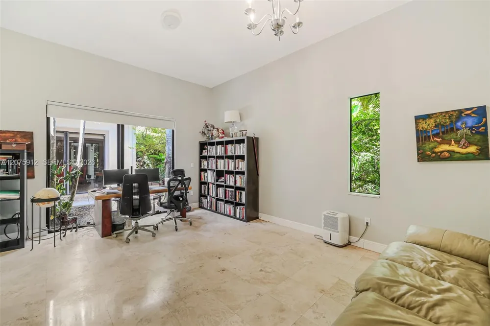 6550 SW 75th Ter South Miami, FL 33143