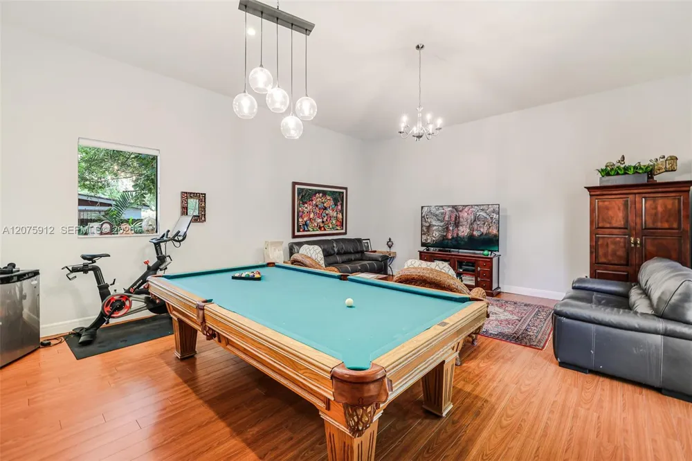 6550 SW 75th Ter South Miami, FL 33143
