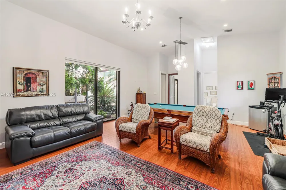 6550 SW 75th Ter South Miami, FL 33143