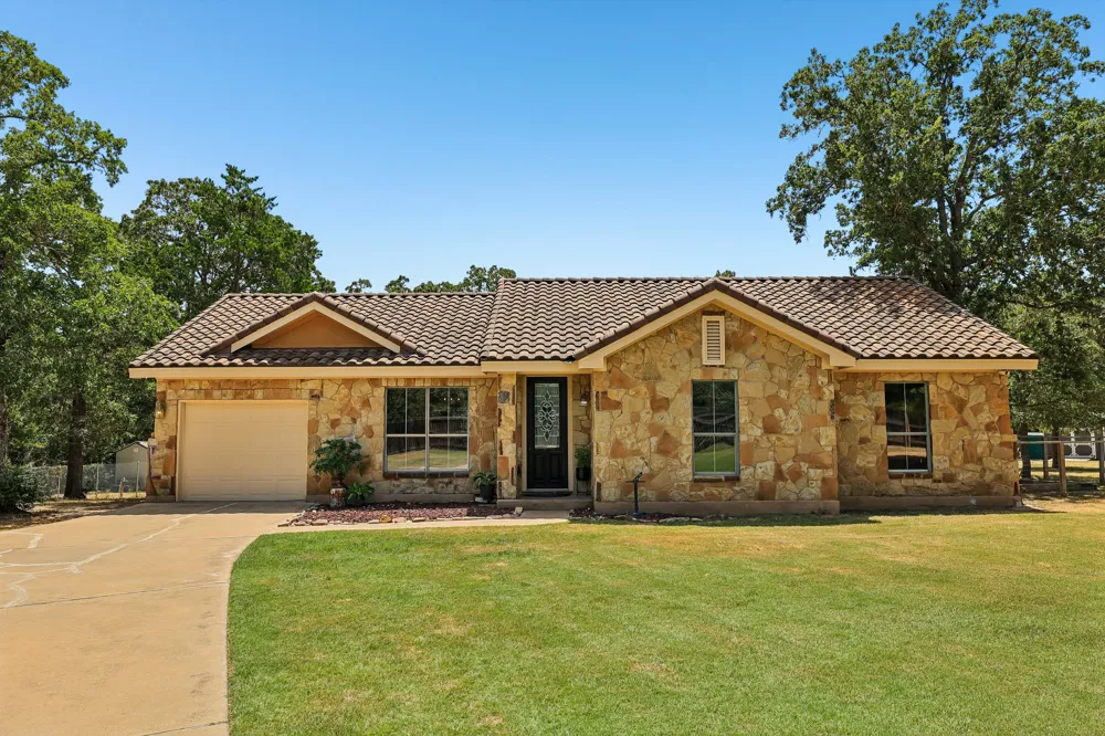 126 King Street Bastrop, TX 78602