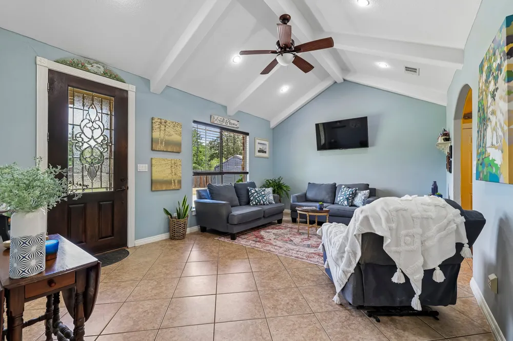 126 King Street Bastrop, TX 78602