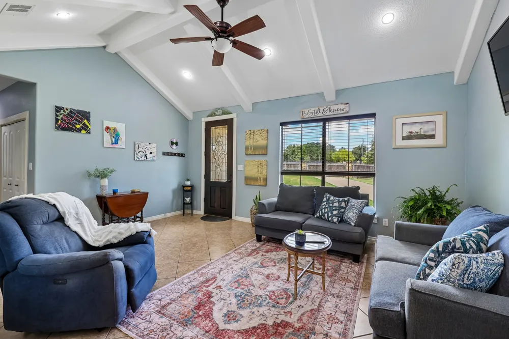 126 King Street Bastrop, TX 78602
