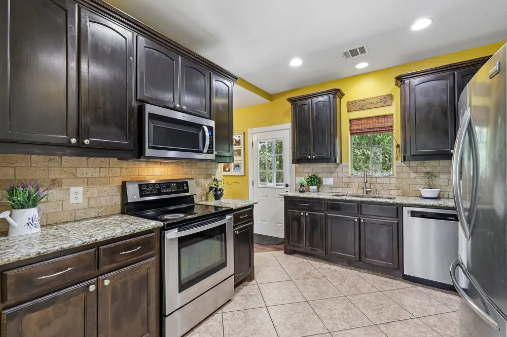 126 King Street Bastrop, TX 78602