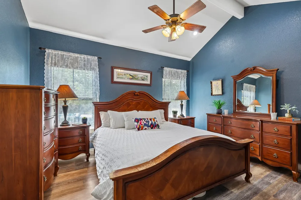 126 King Street Bastrop, TX 78602