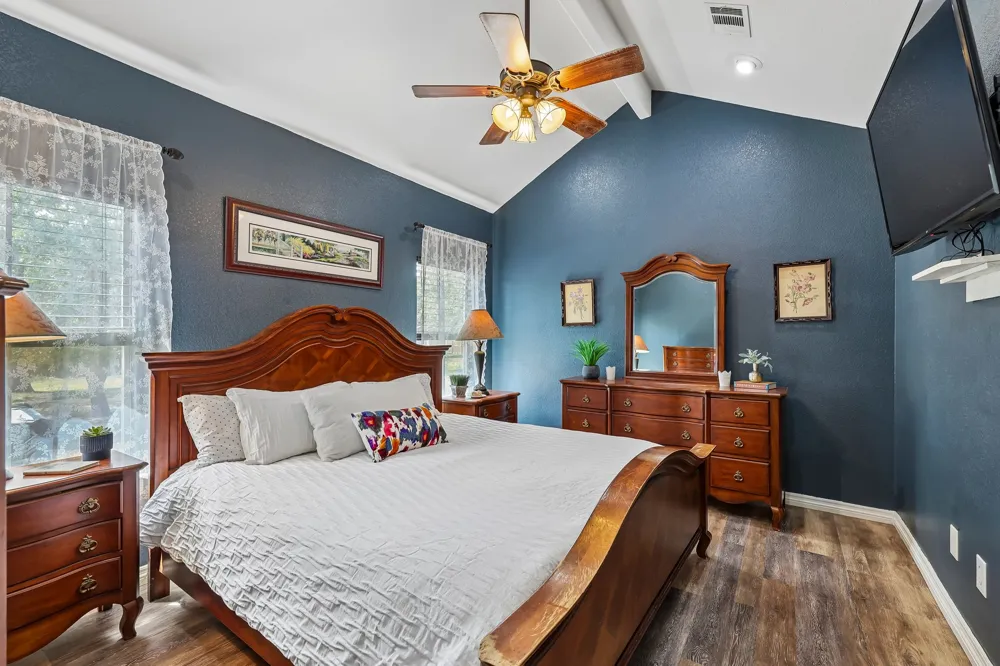 126 King Street Bastrop, TX 78602