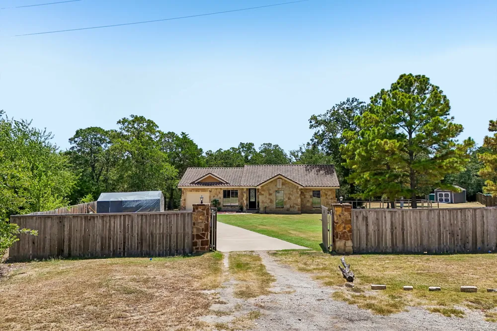 126 King Street Bastrop, TX 78602