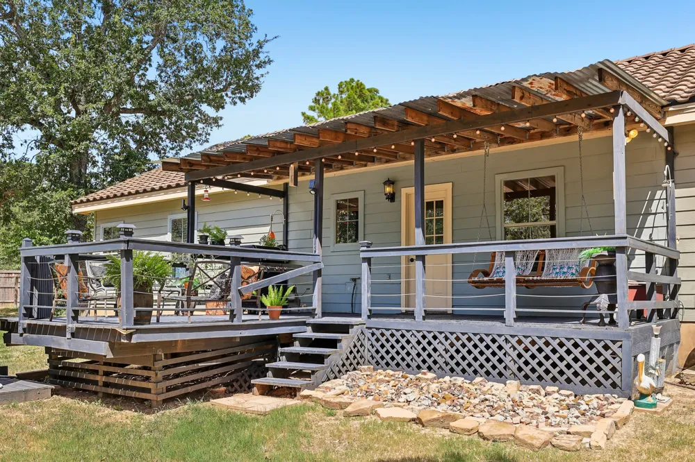 126 King Street Bastrop, TX 78602