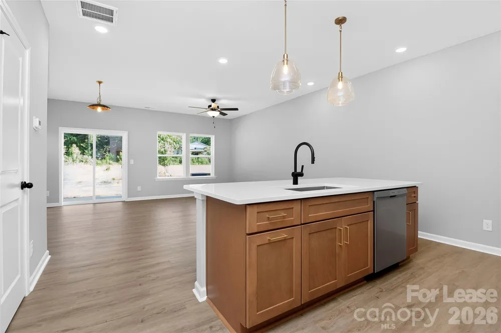 341 Hoskins Road Charlotte, NC 28216