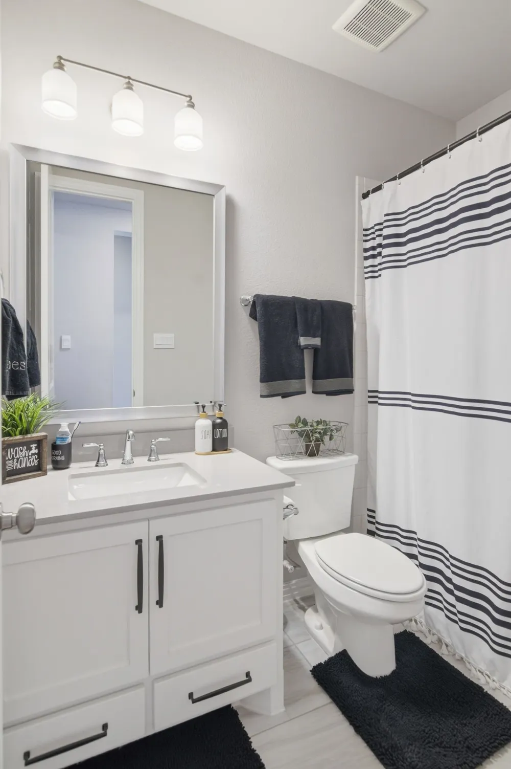910 Winter Cherry Lane Haslet, TX 76052
