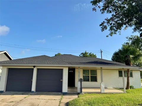 6321 Apache Drive