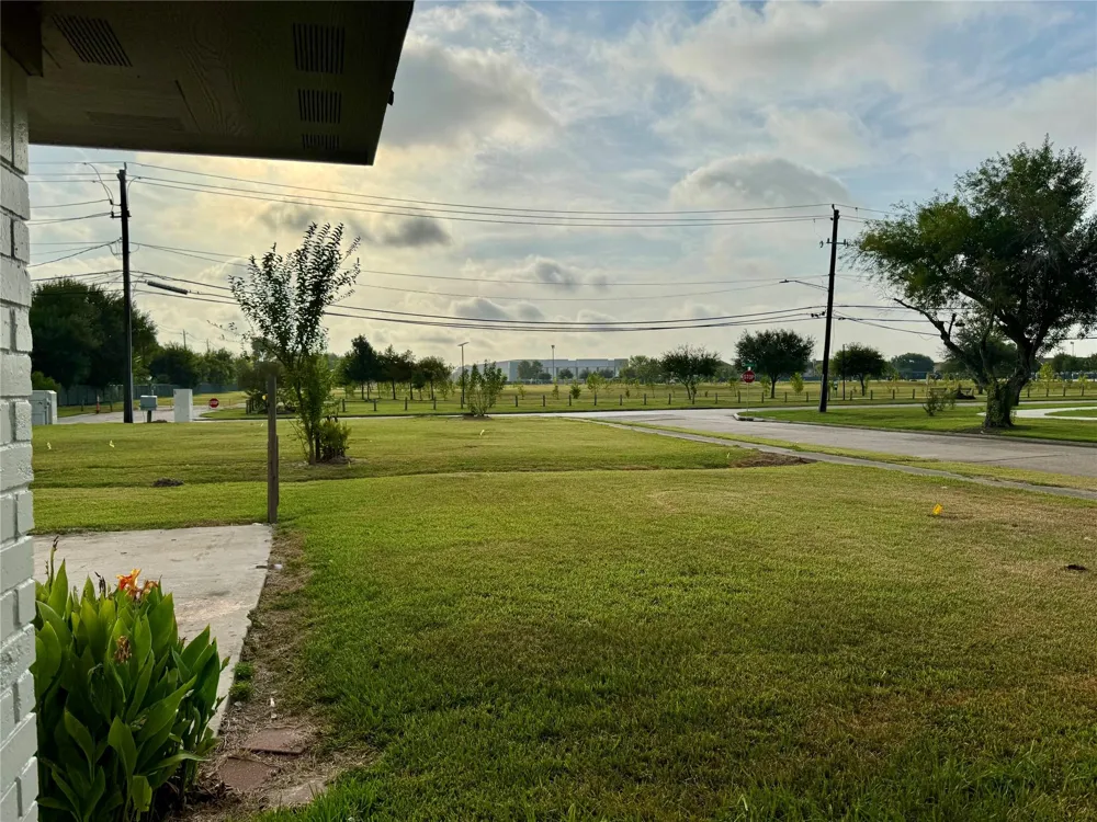 6321 Apache Drive Pasadena, TX 77503