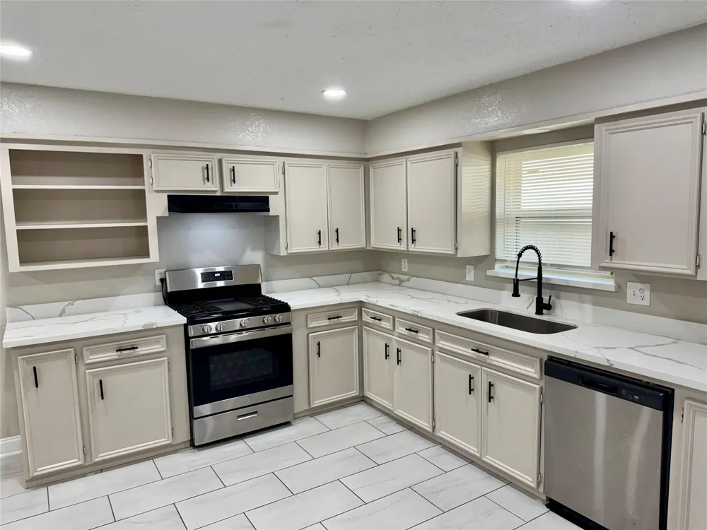 6321 Apache Drive Pasadena, TX 77503
