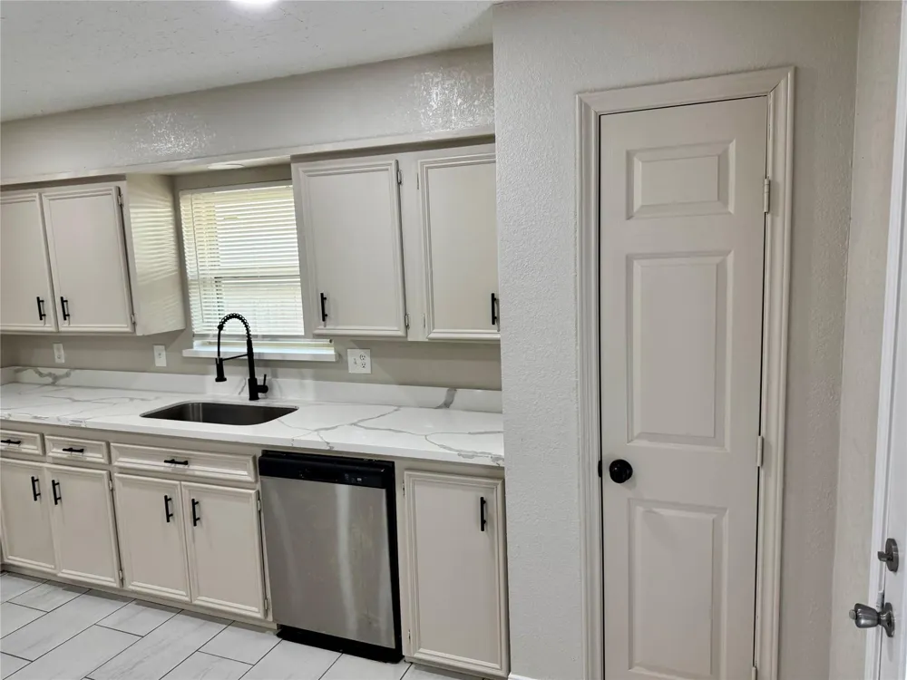 6321 Apache Drive Pasadena, TX 77503