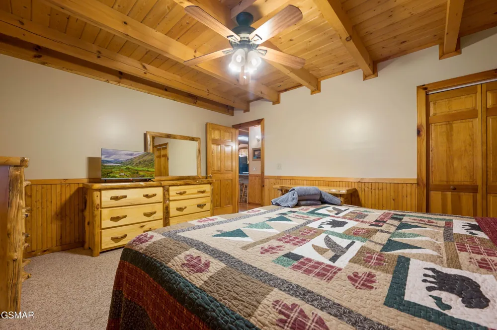 3619 Country Pines Way Sevierville, TN 37876