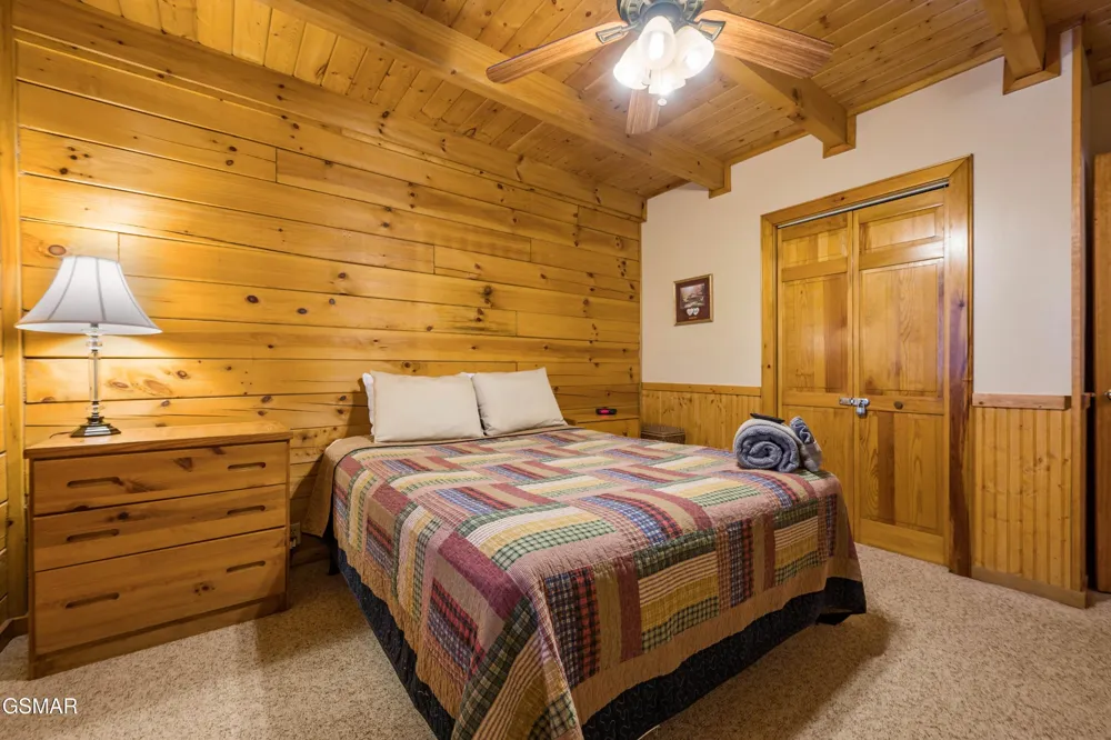 3619 Country Pines Way Sevierville, TN 37876