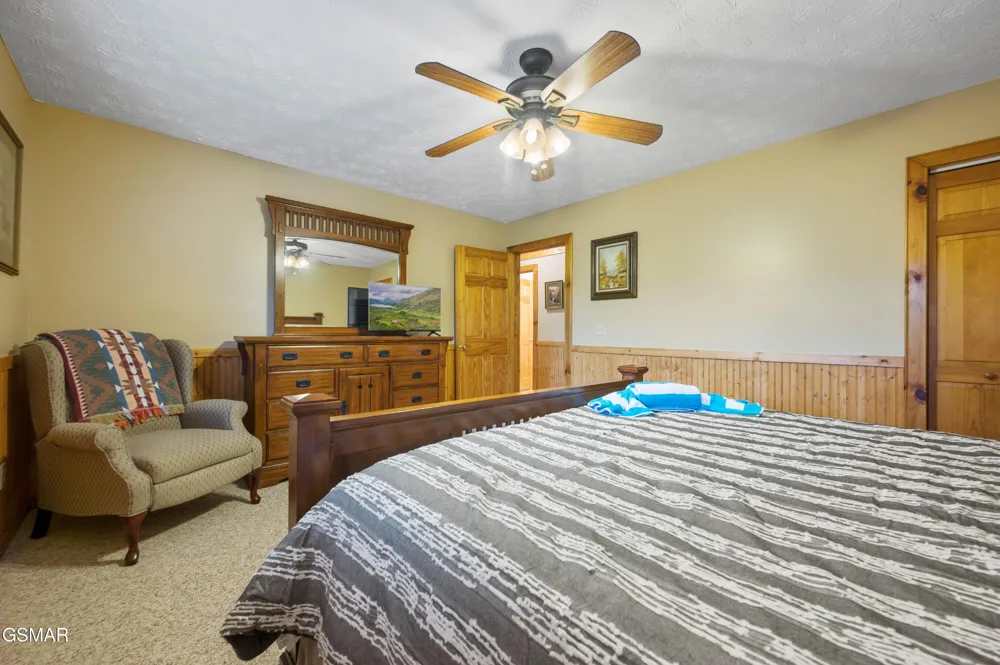 3619 Country Pines Way Sevierville, TN 37876