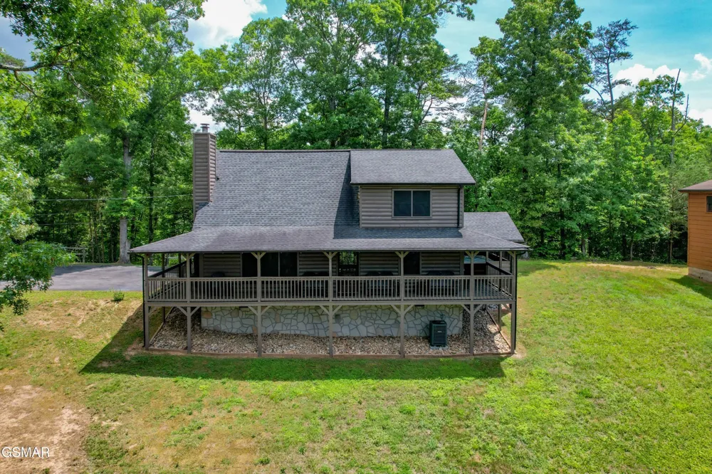 3619 Country Pines Way Sevierville, TN 37876