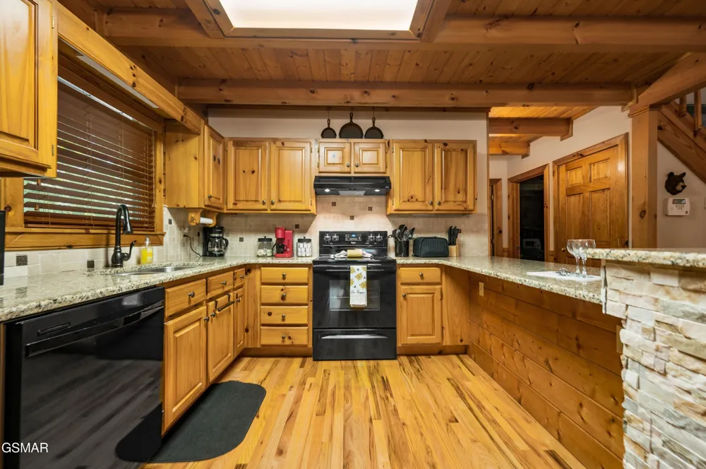 3619 Country Pines Way Sevierville, TN 37876