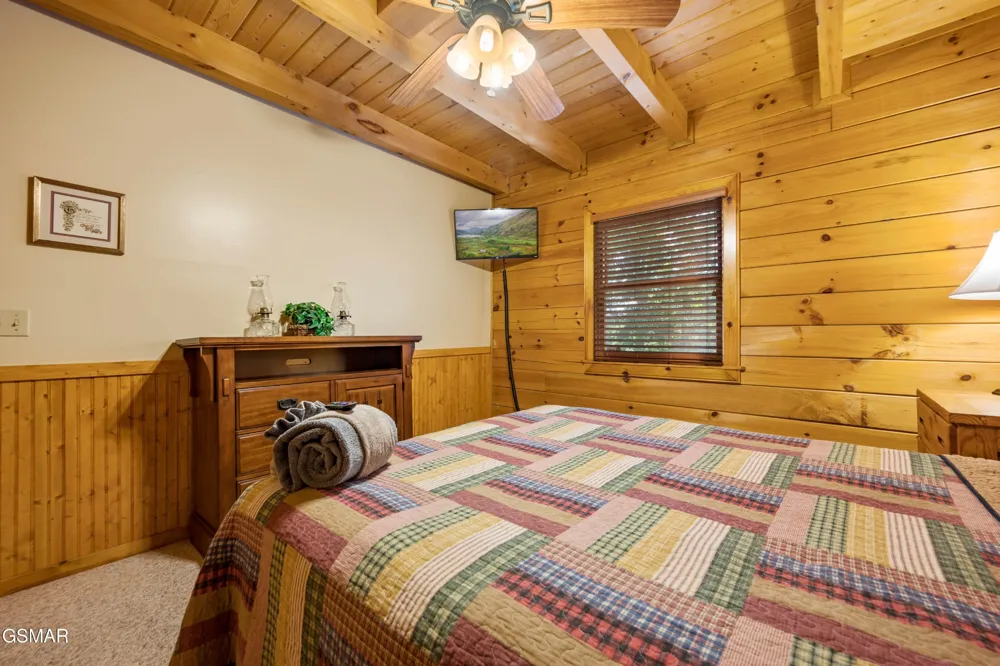 3619 Country Pines Way Sevierville, TN 37876