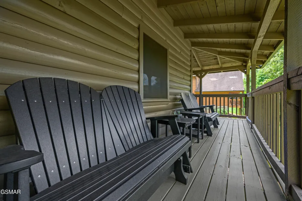 3619 Country Pines Way Sevierville, TN 37876
