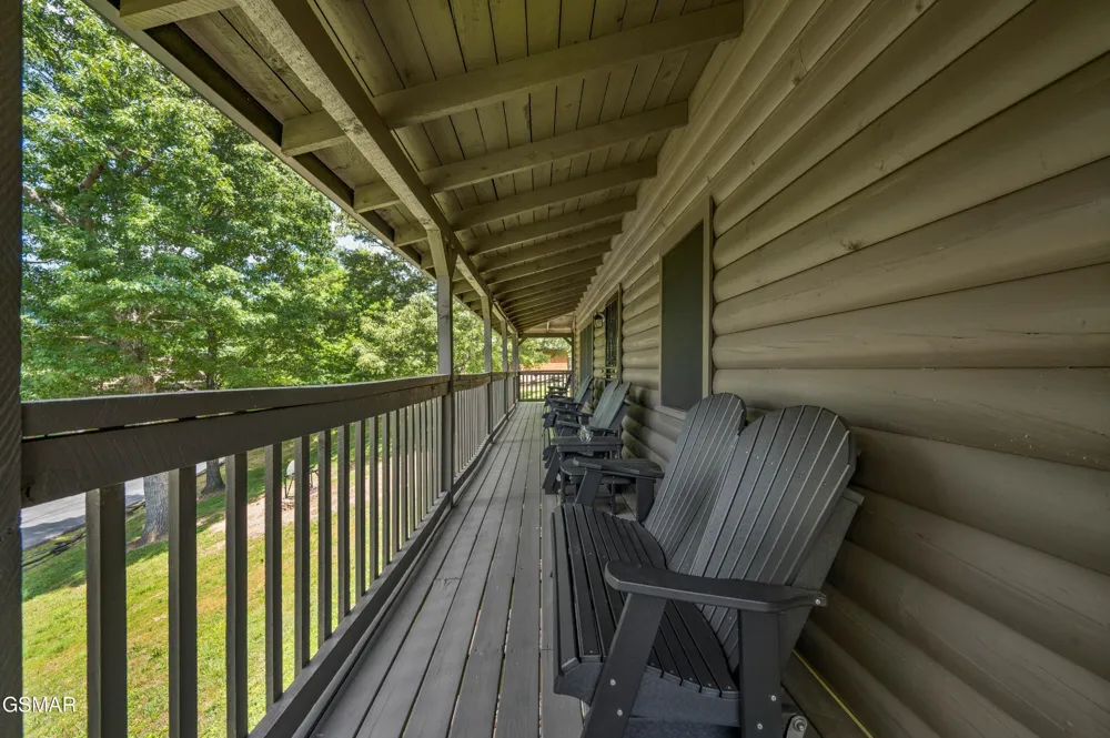 3619 Country Pines Way Sevierville, TN 37876
