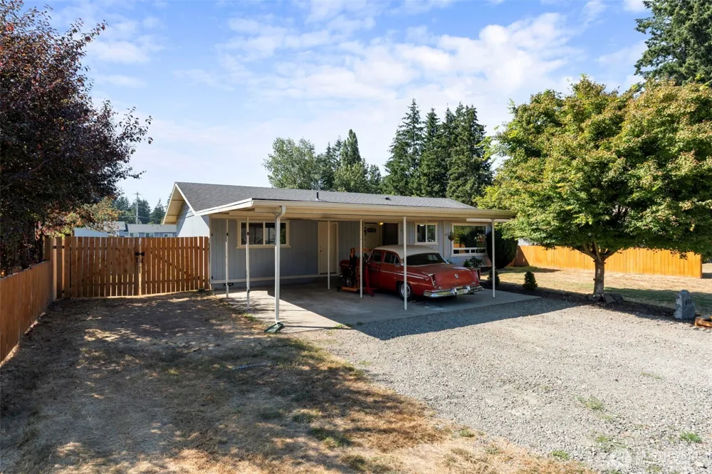 809 4th Avenue NE Chehalis, WA 98532