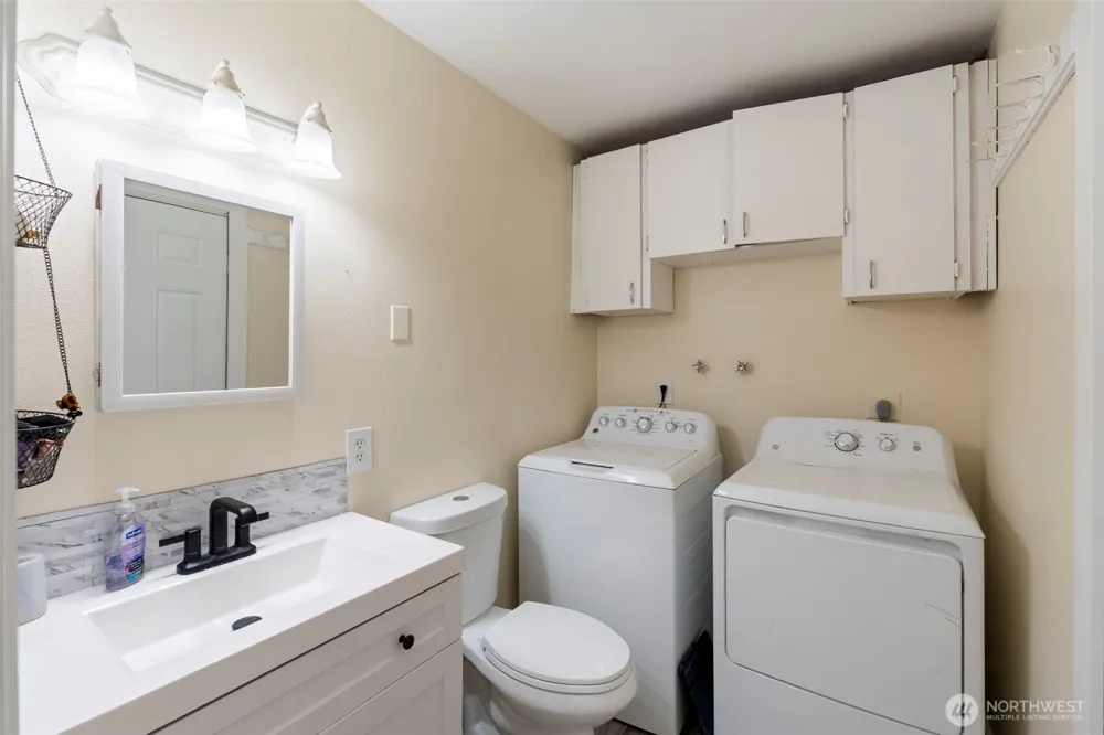 809 4th Avenue NE Chehalis, WA 98532