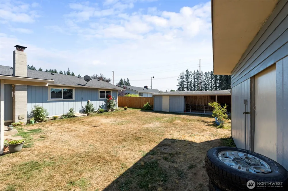 809 4th Avenue NE Chehalis, WA 98532