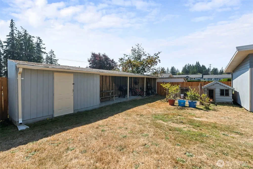 809 4th Avenue NE Chehalis, WA 98532