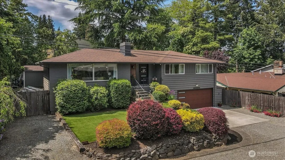 829 Maplewood Avenue Kent, WA 98030
