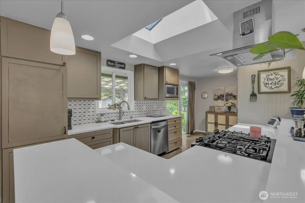 829 Maplewood Avenue Kent, WA 98030