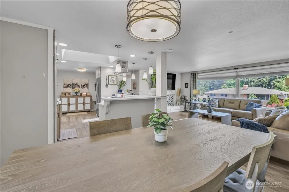 829 Maplewood Avenue Kent, WA 98030