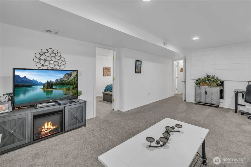 829 Maplewood Avenue Kent, WA 98030