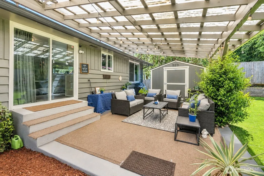 829 Maplewood Avenue Kent, WA 98030