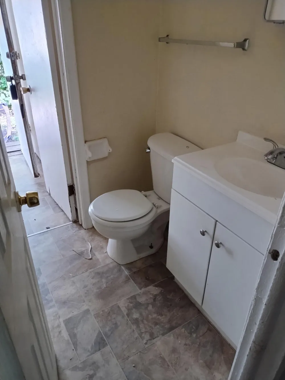 6701 Dana Lane Flint City, MI 48504