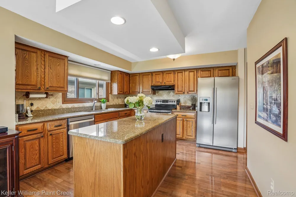 15792 Constitution Drive Macomb Township, MI 48044