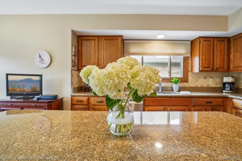 15792 Constitution Drive Macomb Township, MI 48044