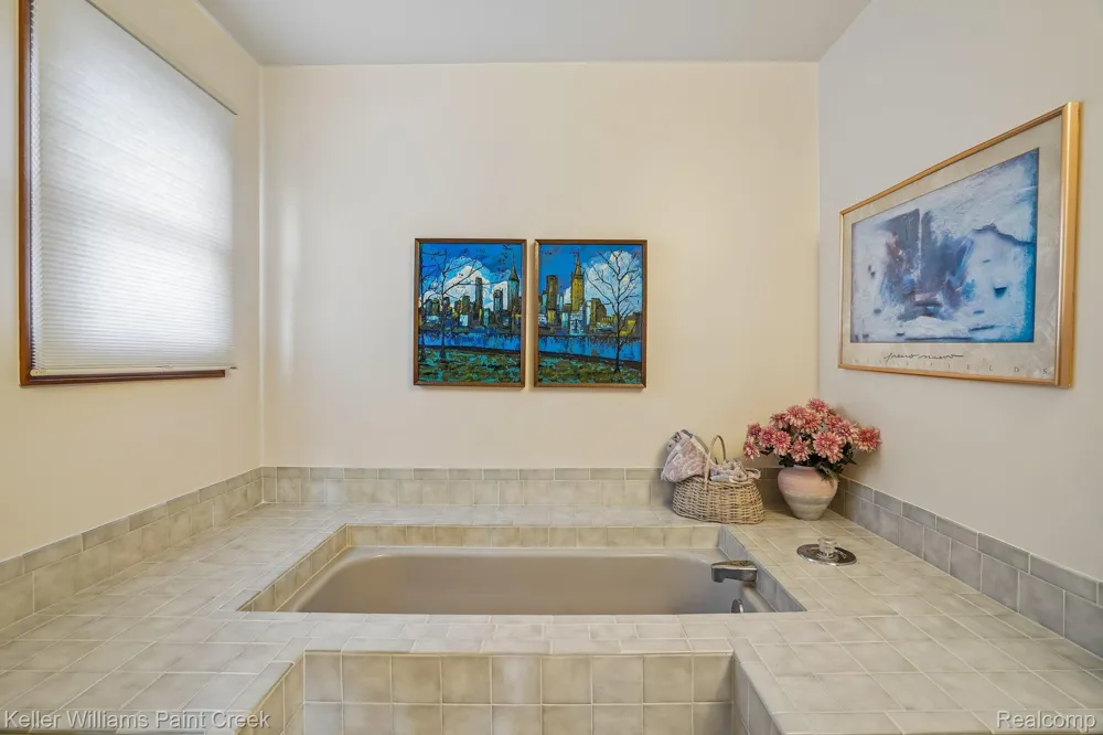 15792 Constitution Drive Macomb Township, MI 48044