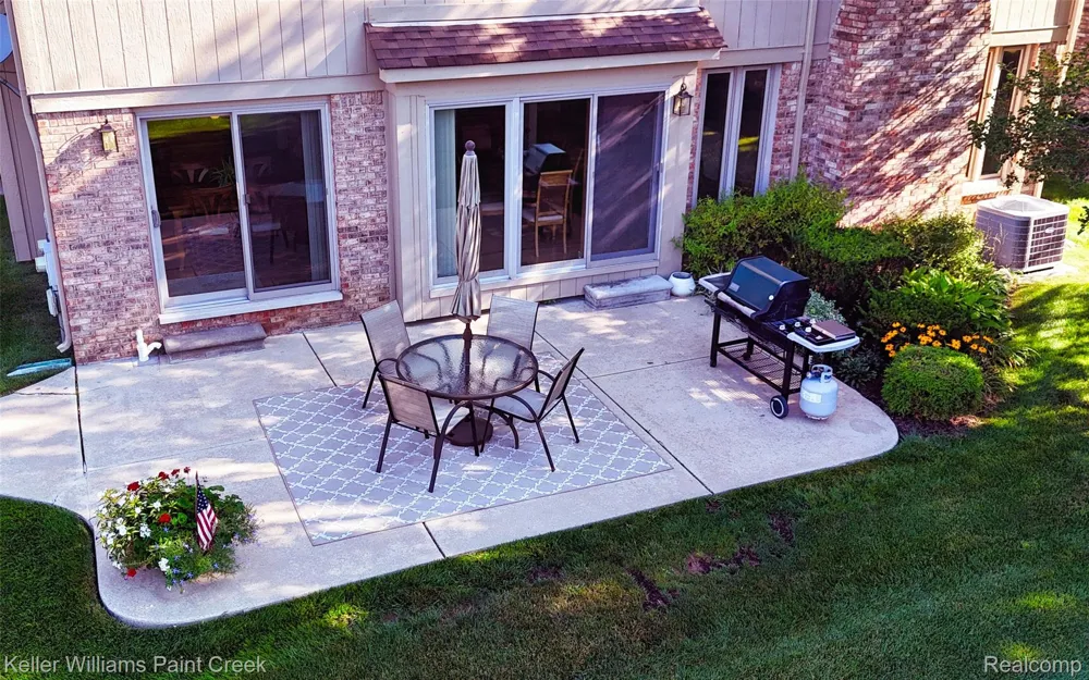 15792 Constitution Drive Macomb Township, MI 48044