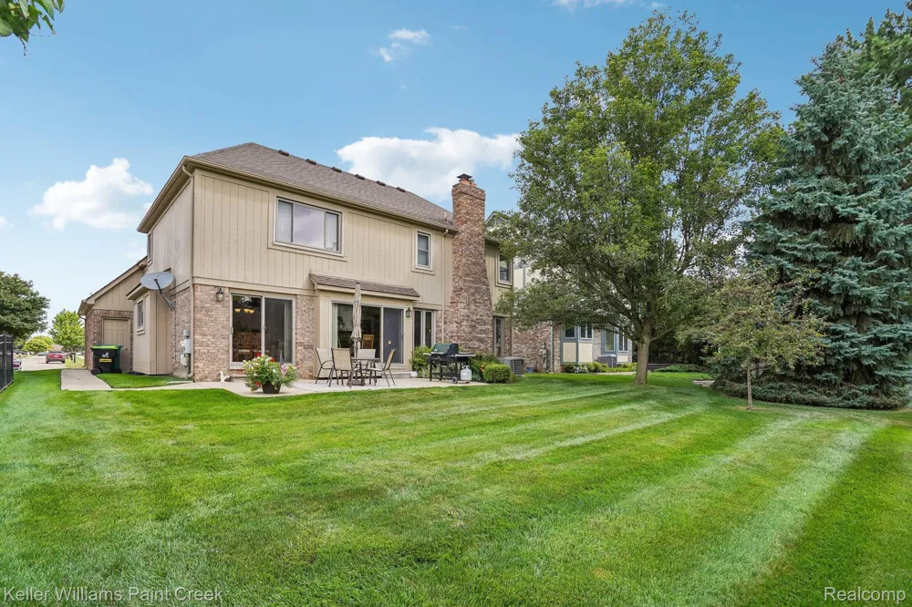 15792 Constitution Drive Macomb Township, MI 48044