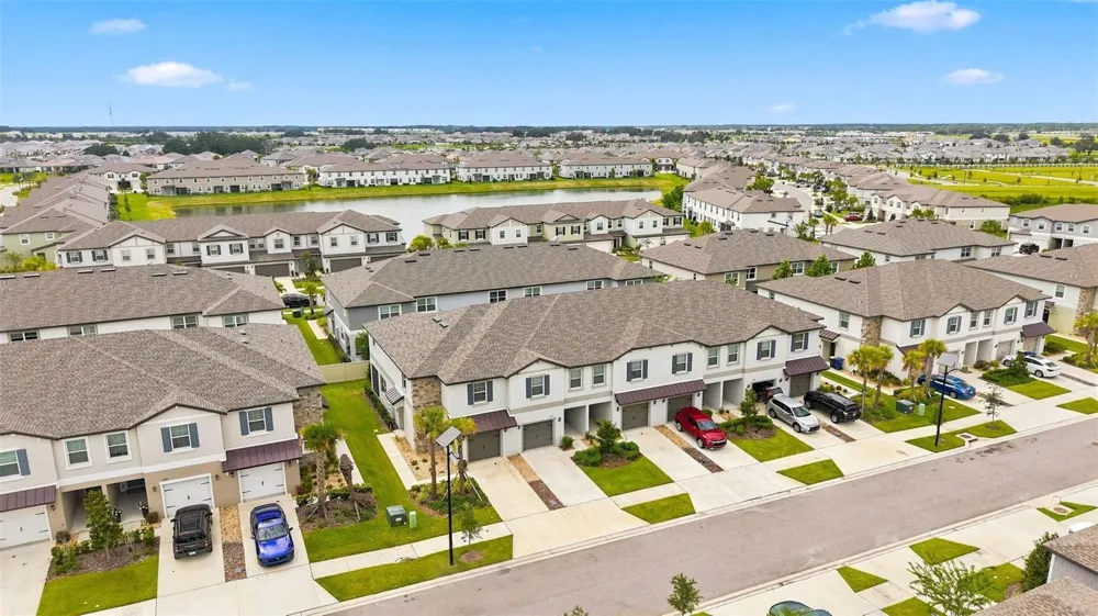10317 TRUMPET HONEYSUCKLE WAY San Antonio, FL 33576