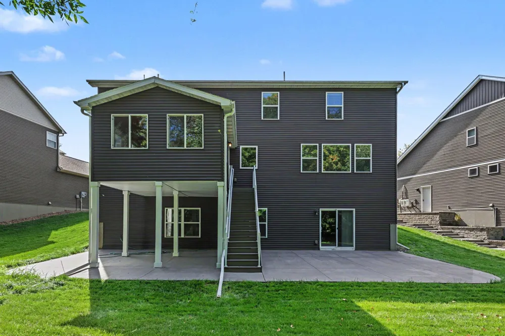 16410 61st Avenue Plymouth, MN 55446