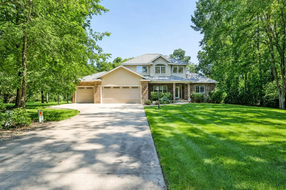 604 24th Street NW Austin, MN 55912