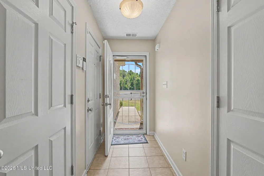 5590 Gilliland Cove Southaven, MS 38671