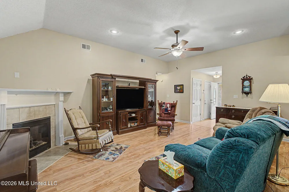 5590 Gilliland Cove Southaven, MS 38671