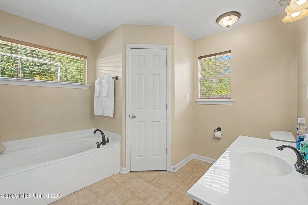 5590 Gilliland Cove Southaven, MS 38671
