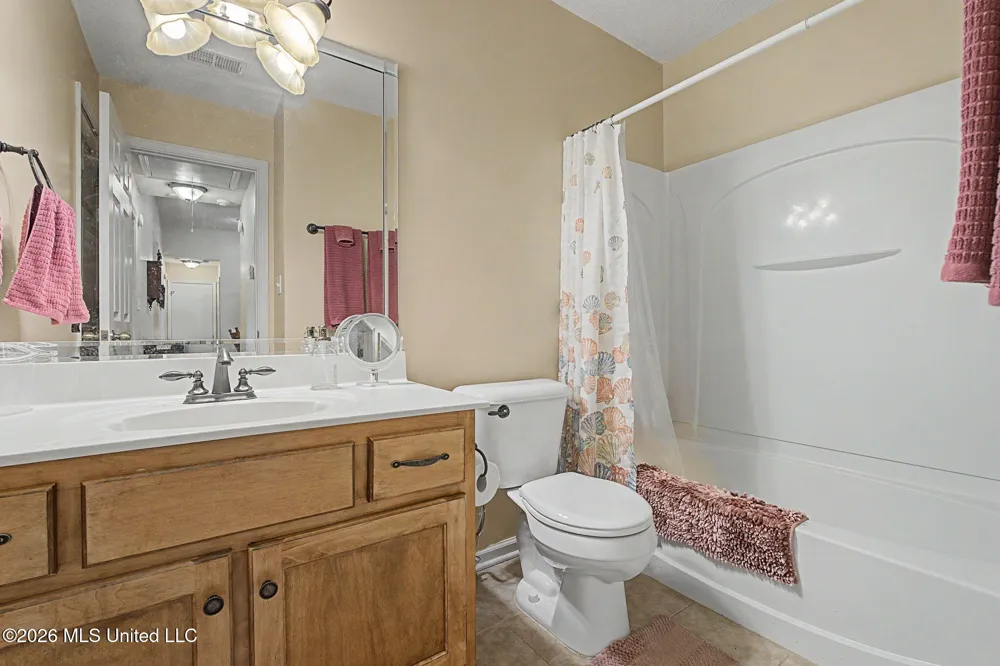 5590 Gilliland Cove Southaven, MS 38671
